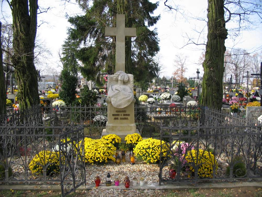Pomnik córek Konopnickiej